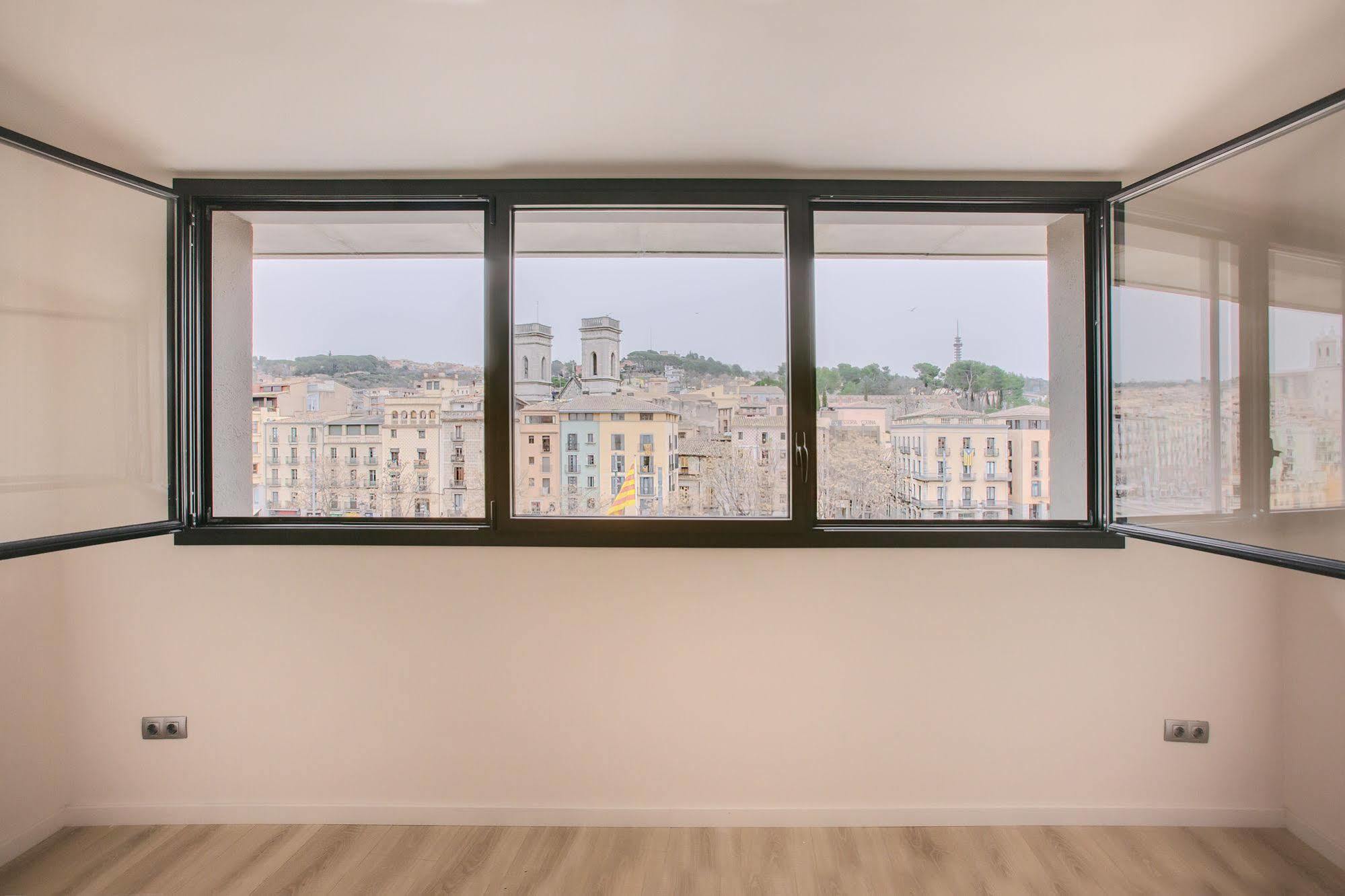 Flateli - Placa Catalunya 22 Apartament Girona